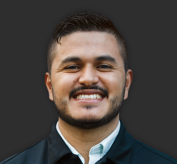 Portrait of Carlos Canela, Realtor®